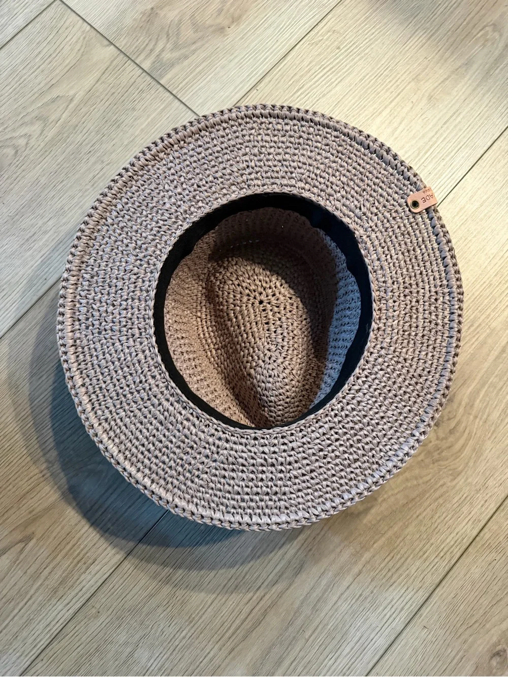 HANDMADE WOMENS STRAW WOVEN FEDORA HAT, SIZE SMALL, TAUPE